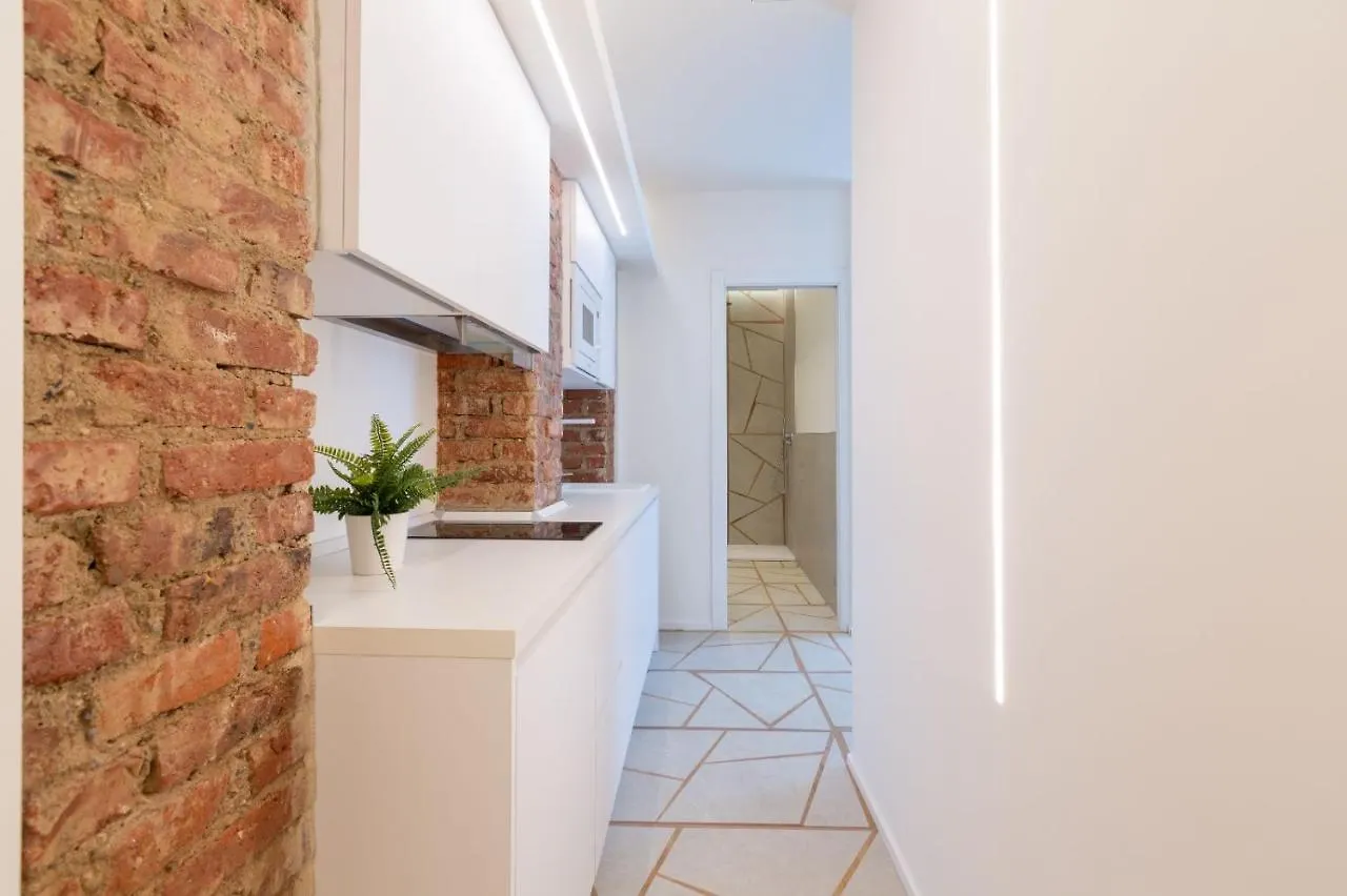 Nd4 -Loreto - Duomo- Minimal House Milan Apartment