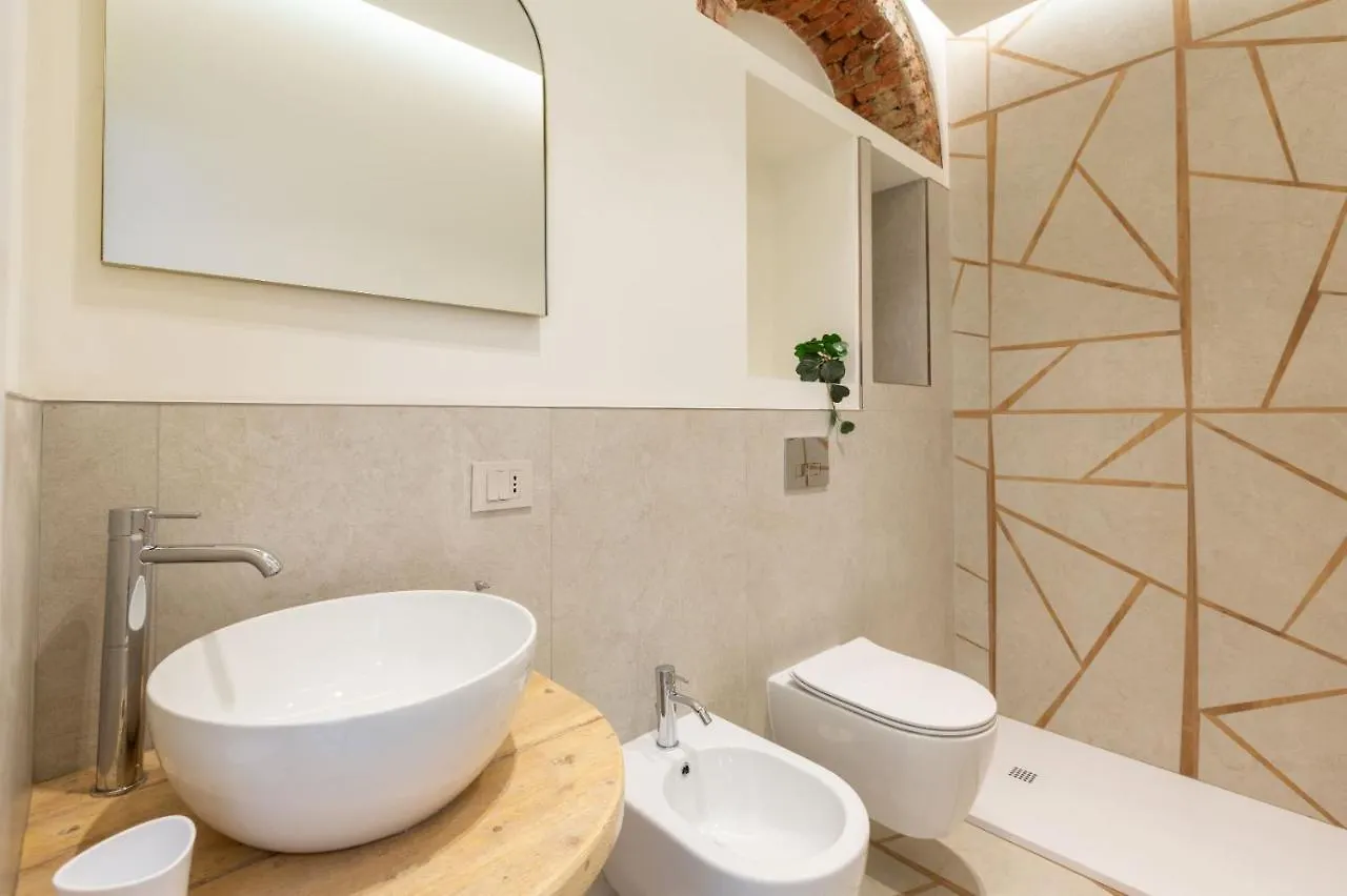 Nd4 -Loreto - Duomo- Minimal House Milan Italy